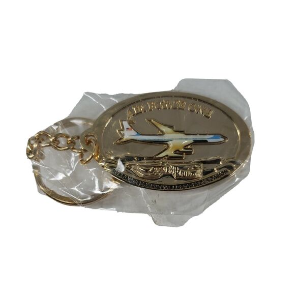 Air Force One Pavilion Grand Opening Key Chain Ronald Reagan New October 2005 - Picture 3 of 12